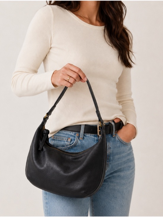 Madewell Handbags - Madewell The Piazza Slouch Black Leather Small Shoulder Bag
